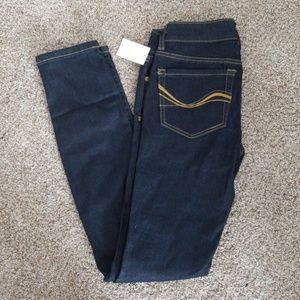 NWT Juniors size 1 skinny jeans